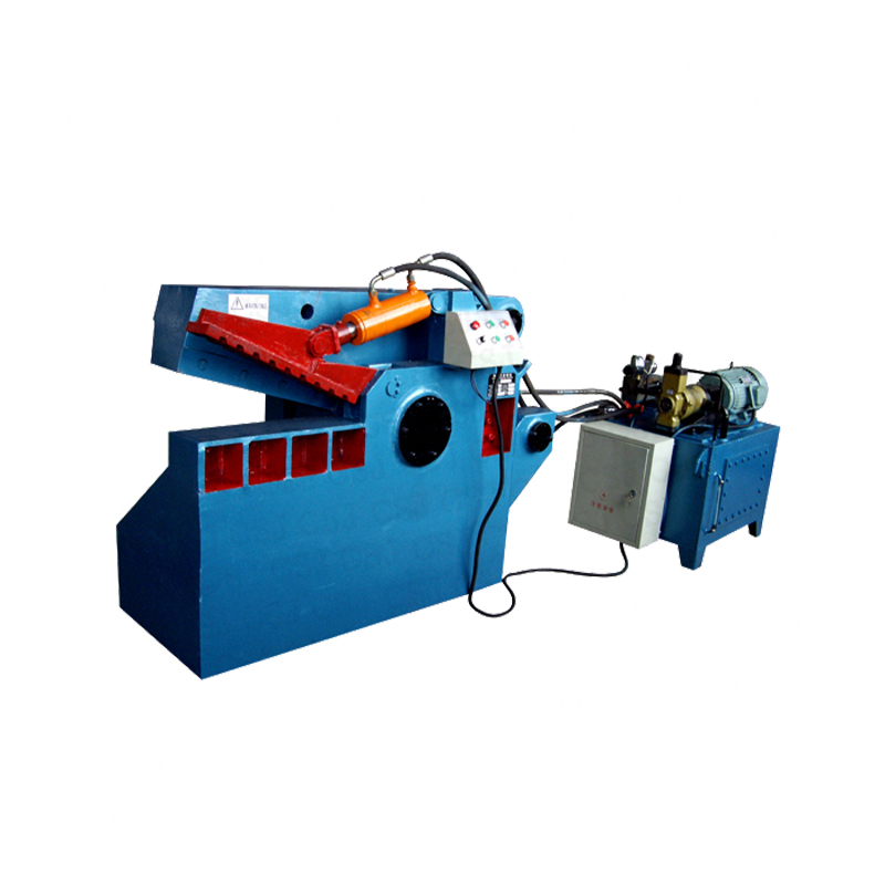 مقصات معدنية