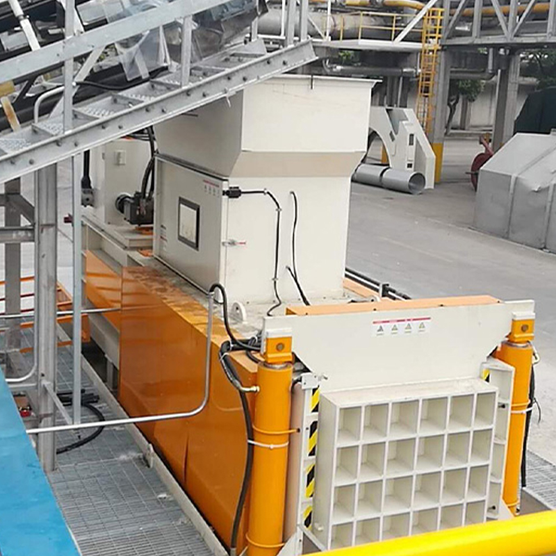 معدات عصر وضغط المياه