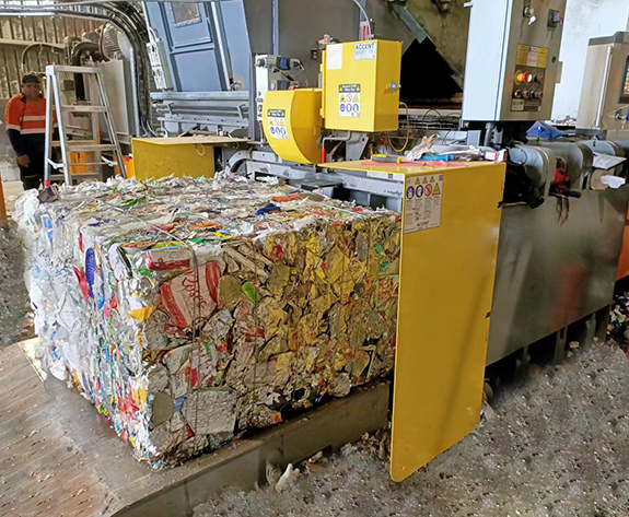 حل تعبئة متعدد الوظائف وعالي الكفاءة لمركز إعادة التدوير الرائد في أستراليا