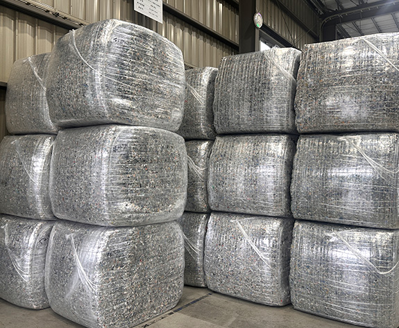 حل ضغط عالي الكفاءة لشركات إعادة تدوير PET اليابانية