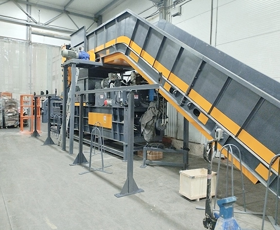 حل مكبس الكرتون عالي الكفاءة لمحلات السوبر ماركت ذات السلسلة الكبيرة في روسيا