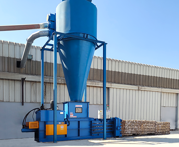 حل اقتصادي لتعبئة النفايات لمصنع الكرتون العماني